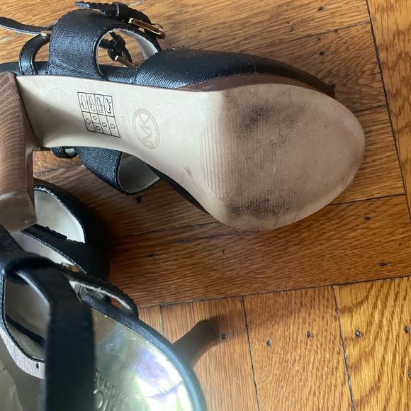 Michael kors shoes size 8 - Picture 2 of 2
